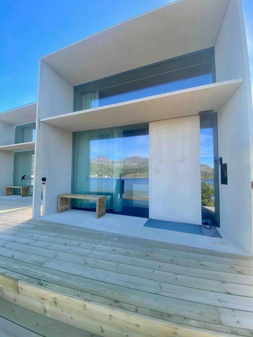 Oceanview Mini-House - Stunning Views Appartement Ramberg Buitenkant foto