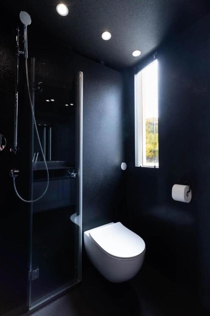Oceanview Mini-House - Stunning Views Appartement Ramberg Buitenkant foto