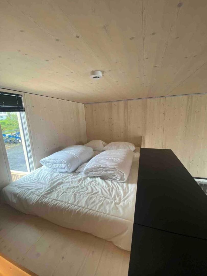 Oceanview Mini-House - Stunning Views Appartement Ramberg Buitenkant foto